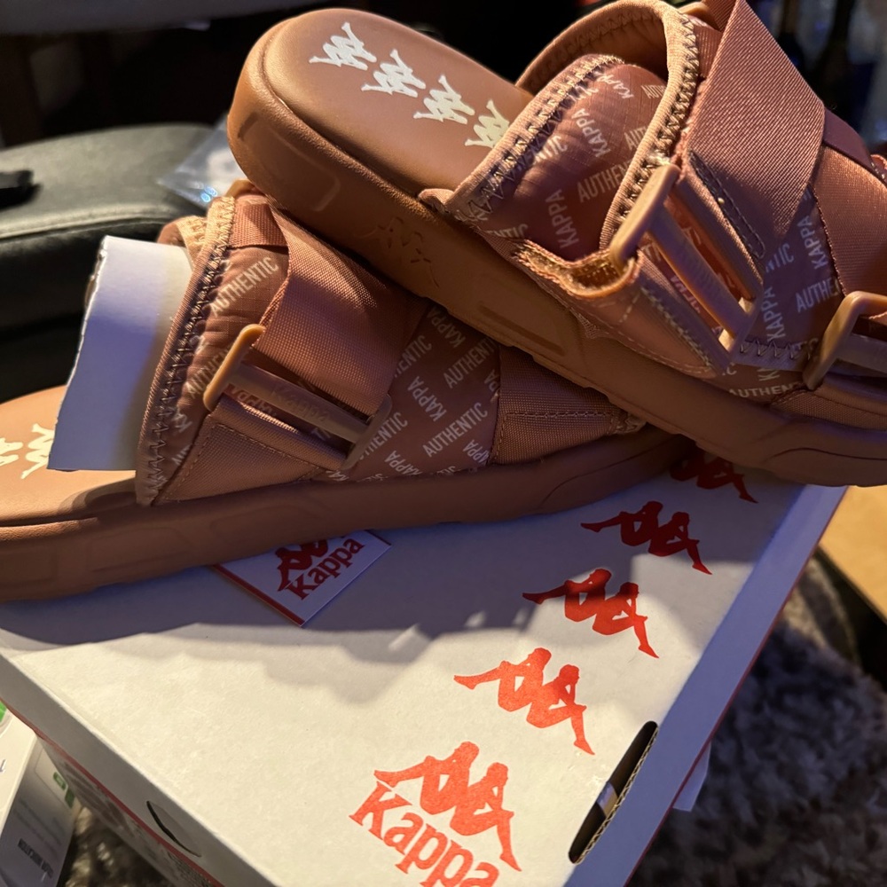 Sandal size 7 Kappa brand
